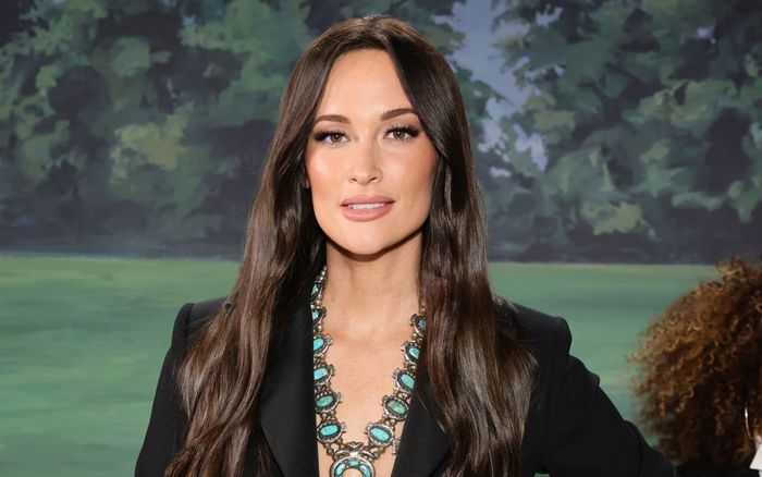 Sân khấu của Kacey Musgraves bốc cháy giữa concert