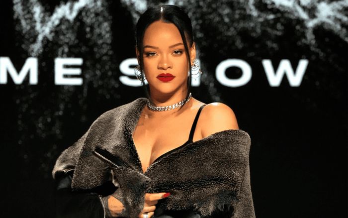 Rihanna lập kỷ lục chưa từng có, đến cả Taylor Swift cũng chưa làm được