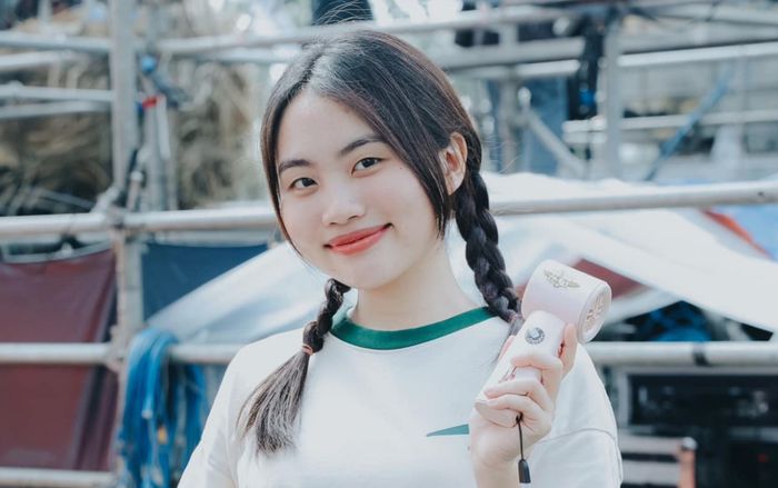 'Người thương' công khai ảnh đi chơi lễ với Phương Mỹ Chi