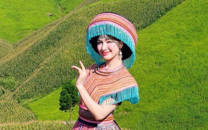 Hòa Minzy gây chú ý với màn hóa thân thành thiếu nữ vùng cao