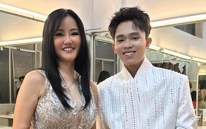 Mừng cho Hồ Văn Cường chính thức sở hữu 'tài sản lớn' sau 10 năm đi hát