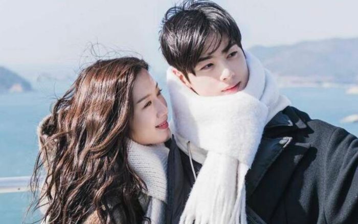Moon Ga Young có thể tái hợp Cha Eun Woo sau 7 năm