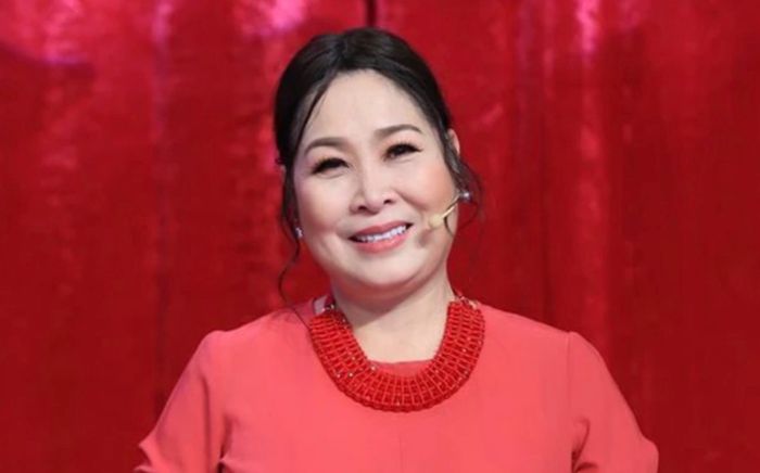Cột mốc quan trọng của NSND Hồng Vân