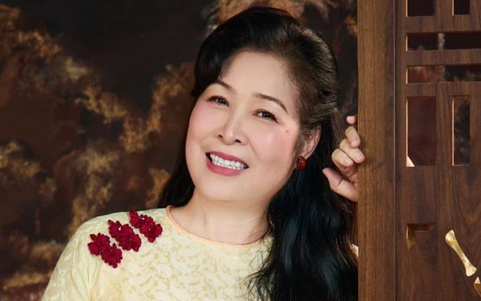 NSND Hồng Vân chính thức báo tin vui ở tuổi 60