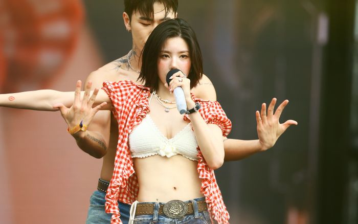 Kwon Eunbi gặp tai nạn xe hơi