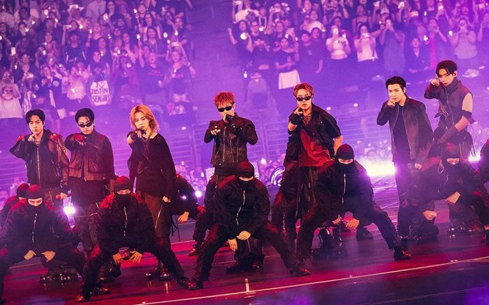Fan BTS tố bị kiểm tra an ninh quá mức tại concert ở nước ngoài
