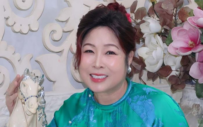 NSND Hồng Vân chính thức đón tin vui ở tuổi 60