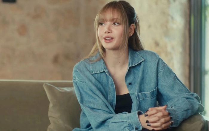 Đoạn clip từ năm 2020 bất ngờ khiến Lisa hứng chịu chỉ trích