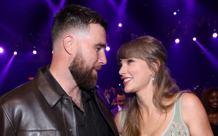 Taylor Swift và chồng gặp trở ngại khi tăng cường an ninh xung quanh biệt thự