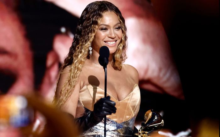 GRAMMY khôi phục chiến thắng lịch sử của Beyoncé