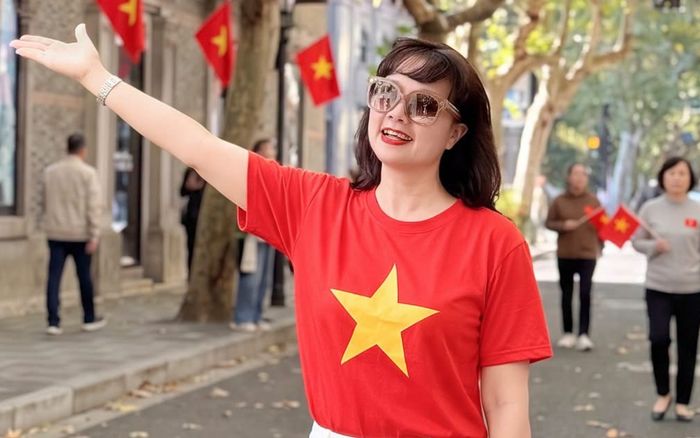 Vân Dung rạng rỡ mừng ngày lễ Quốc Khánh