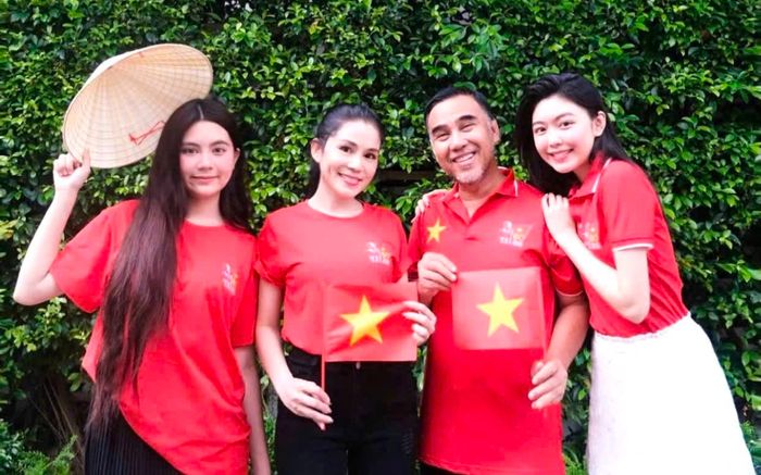 Gia đình Quyền Linh lan tỏa niềm vui ngày Quốc khánh