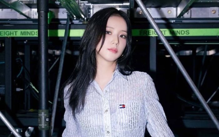 BLACKPINK rơi vào khoảng lặng giữa concert, Jisoo vội 'chữa cháy'