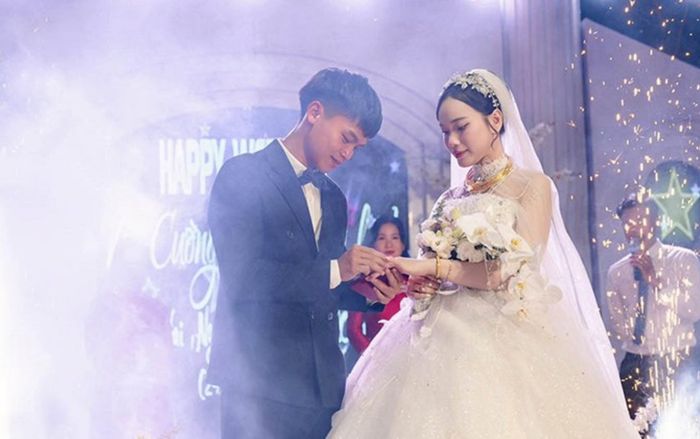 Quê nhà bà xã Hồ Văn Cường có những cung đường nào đẹp nhất khi vào thu?