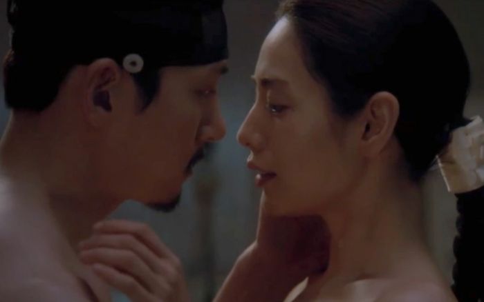 Phim của Ji Chang Wook khiến khán giả đỏ mặt với mác cổ trang 19+