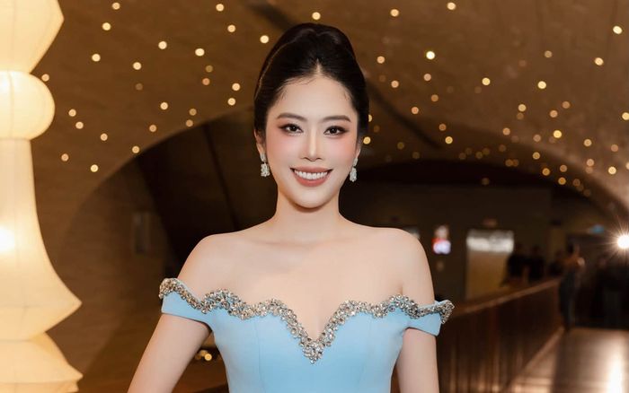 Món đồ hàng hiệu trị giá 102 triệu đồng của Nam Em