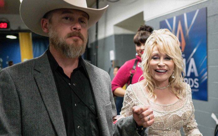 Biến cố gia đình sau khi Dolly Parton qua đời