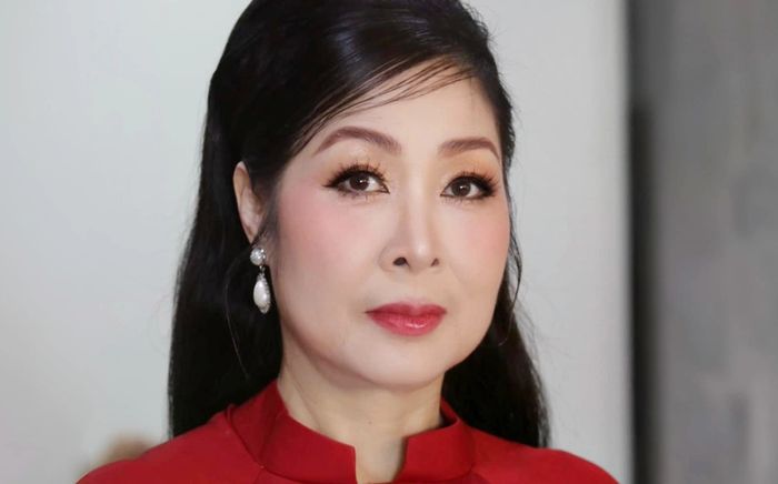 NSND Hồng Vân thắng lớn ở tuổi 60