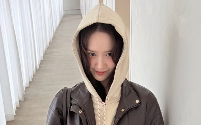 Yoona (SNSD) khoe visual tựa 'nữ thần mùa thu'