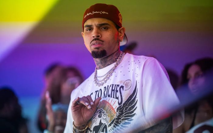 Chris Brown đối mặt nguy cơ mất 12,9 triệu USD