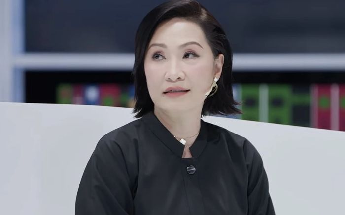 Hồng Đào hạnh phúc đón ngày đặc biệt ở tuổi 64