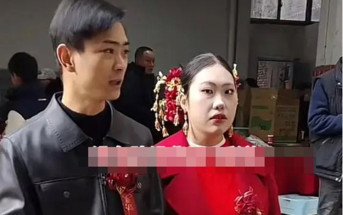 Người đàn ông 32 tuổi cưới vợ chỉ đãi đúng 4 mâm, câu chuyện phía sau gây xúc động