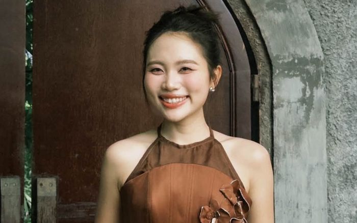 Phương Mỹ Chi lộ ảnh bồng bế em bé sau 1 tháng 'cưới chồng'