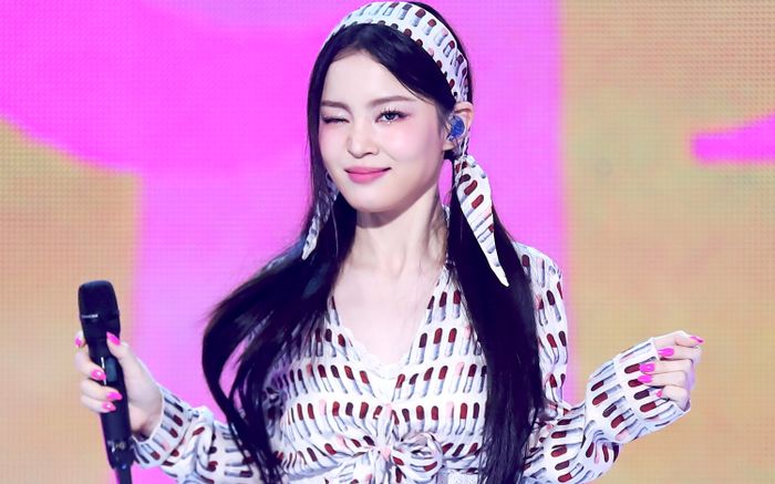 Lee Hi chuẩn bị trở lại với concert solo đầu tiên sau gần 13 năm