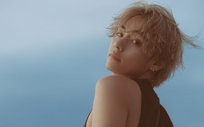 Album solo của V xác lập cột mốc đặc biệt