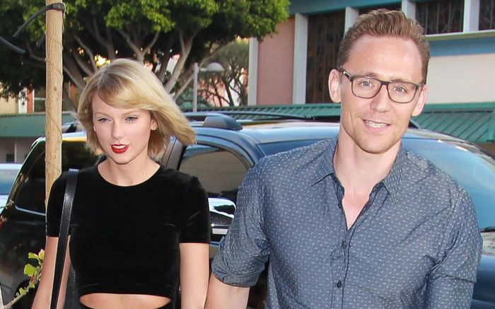 Taylor Swift gửi lời xin lỗi đến tình cũ Tom Hiddleston?