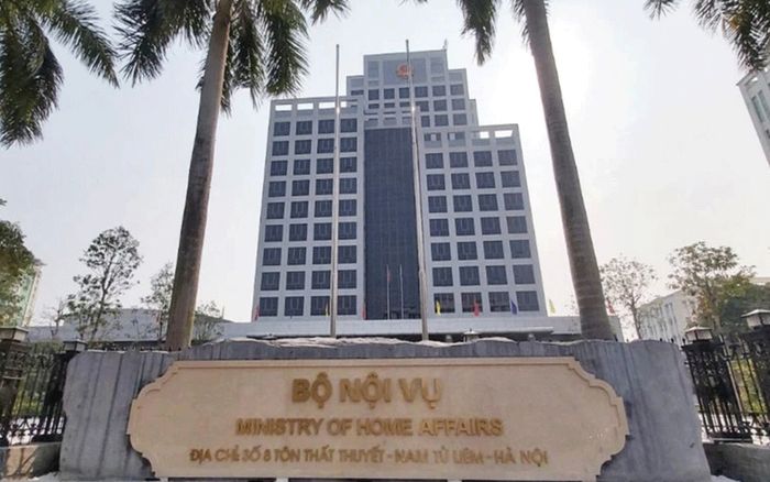 Bộ Nội vụ tiếp tục hướng dẫn bộ, tỉnh, ngành tinh gọn bên trong