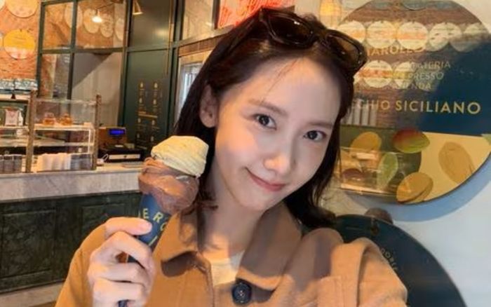 Yoona (Girls' Generation) khoe vẻ đẹp tựa nàng thơ giữa lòng nước Ý