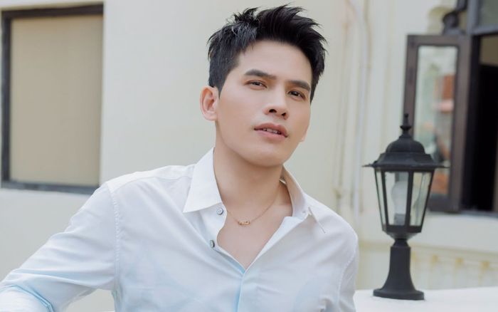Ca sĩ Quốc Thiên được cầu hôn