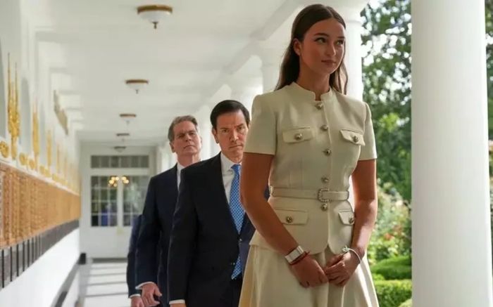 Nhan sắc cháu ngoại 15 tuổi của Tổng thống Trump gây chú ý