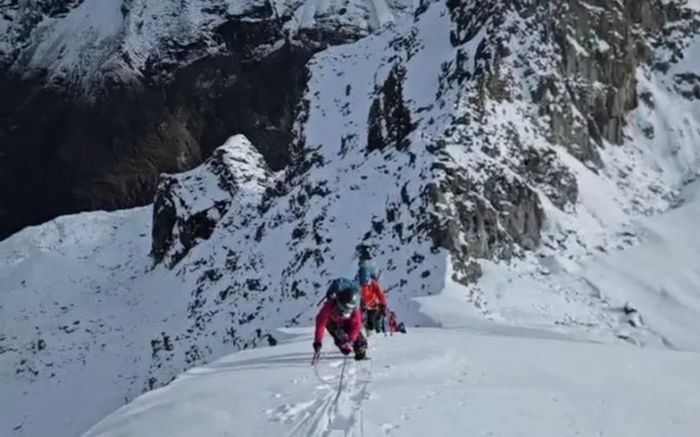 Lở tuyết ở Nepal khiến ít nhất 2 người chết, 12 người mất tích