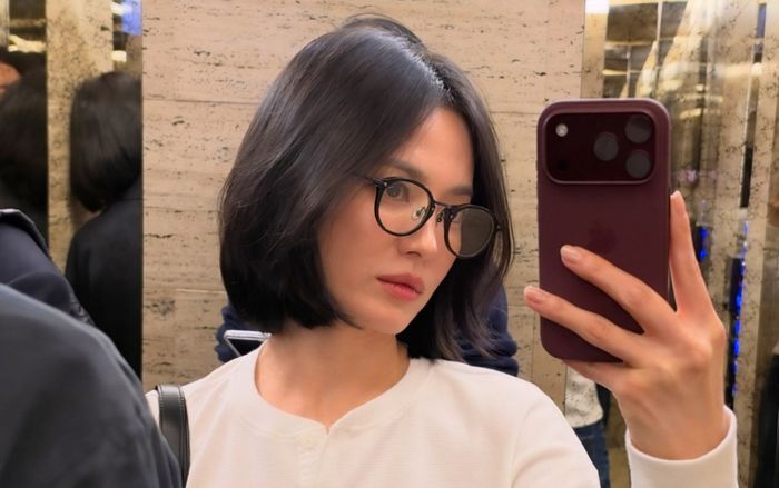 Song Hye Kyo khoe nhan sắc đời thường đẹp không tì vết ở Ý