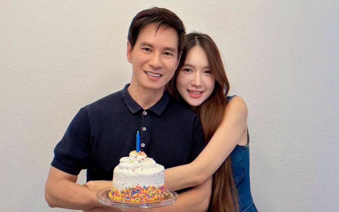 Lý Hải đón sinh nhật bên vợ kém 17 tuổi