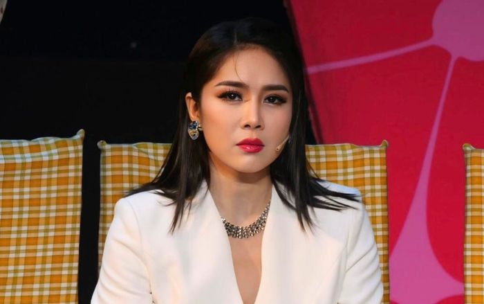 Diễn viên Lê Phương báo tin tang sự