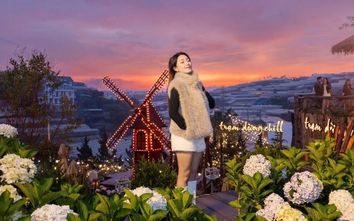 Tiệm Nướng Trạm Dừng Chill và bữa tối đổi cảnh ba lần giữa Đà Lạt