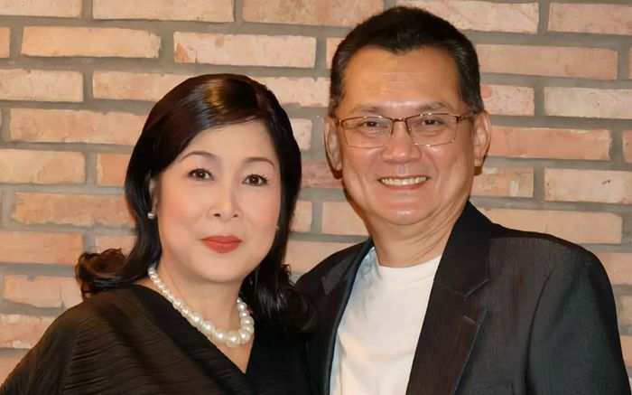 Mừng cho NSND Hồng Vân và NSƯT Hữu Châu ở tuổi 60
