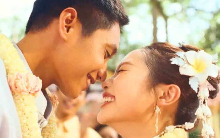 Phương Mỹ Chi và chàng trai hơn 9 tuổi đón tin vui