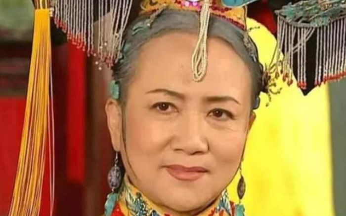 Người quyền lực nhất Hoàn Châu Cách Cách