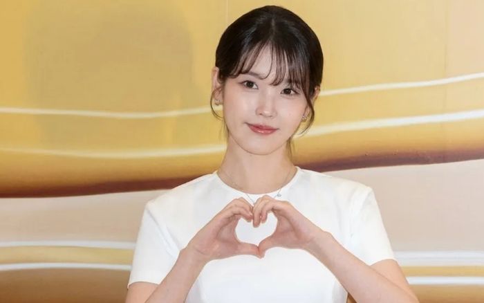 IU đón tin bất ngờ