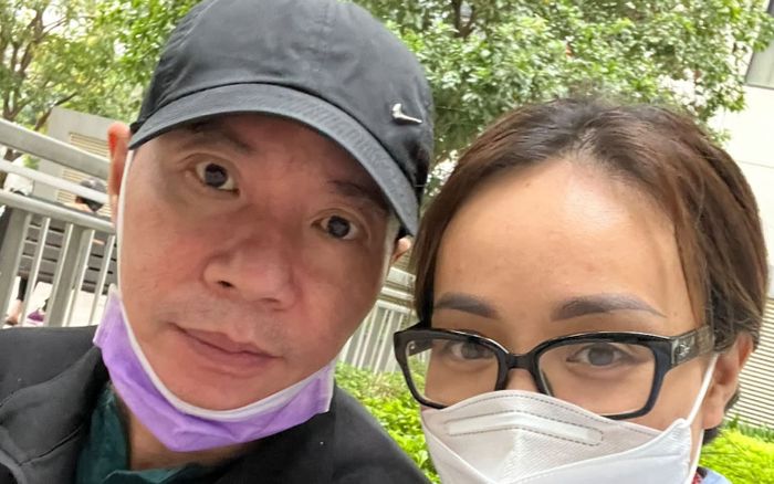 Vợ Công Lý cập nhật tình hình chồng lúc ra viện