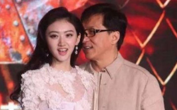 Ảnh cũ Cảnh Điềm và Thành Long bất ngờ bị đào lại, gây tranh cãi sau 13 năm
