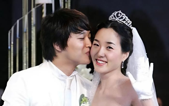 Cha Tae Hyun hủy lịch quay vì vợ, từ chối biệt danh 'chồng quốc dân'