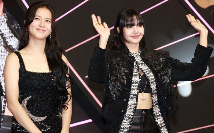 Lisa 'bỏ xa' chị cả Jisoo