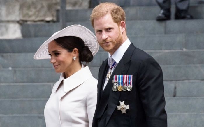 Hoàng tử Harry vừa trở lại Anh đã nhận chỉ thị đặc biệt từ Vua Charles