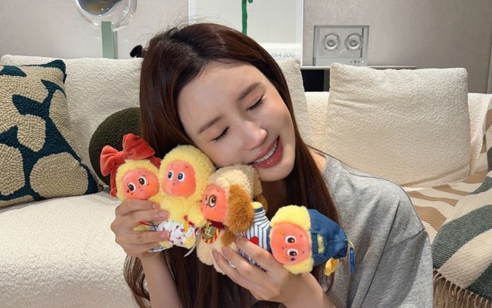 Cận ngày đón con đầu lòng, Lee Da Hae có động thái gây chú ý