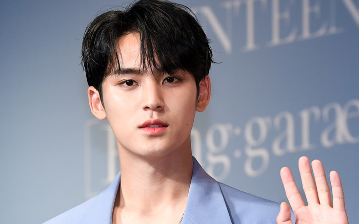 Mingyu đích thân xin lỗi fan và Seventeen về bê bối Itaewon, Knet cùng fan quay lưng ném đá